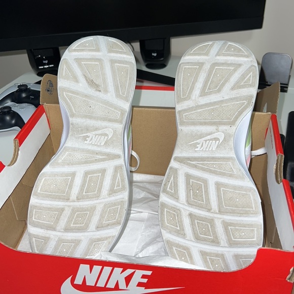 Nike Wearallday GS(YOUTH SIZE) - Picture 3 of 5